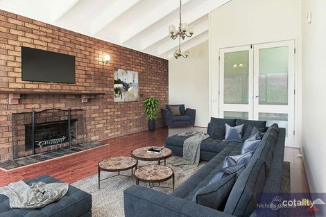 Property photo of 84 Chalcot Drive Endeavour Hills VIC 3802