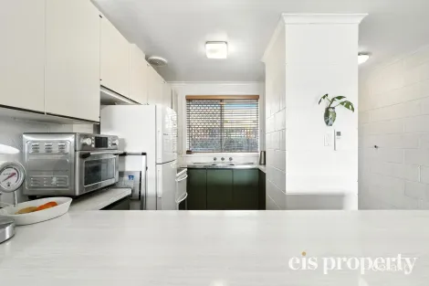 Property photo of 1/15 Sunlea Place Glenorchy TAS 7010