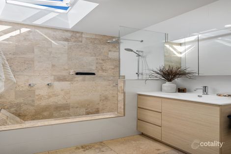 92 The Esplanade, Belgian Gardens, QLD 4810