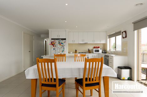 Property photo of 8 Elysian Place Cranbourne West VIC 3977