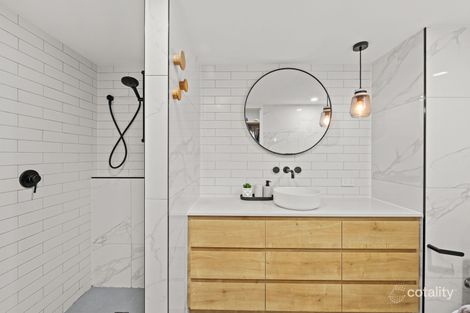 Property photo of 2491 Gold Coast Highway Mermaid Beach QLD 4218