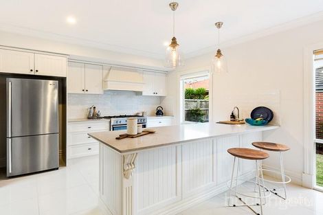 Property photo of 35 Fairbank Road Bentleigh VIC 3204