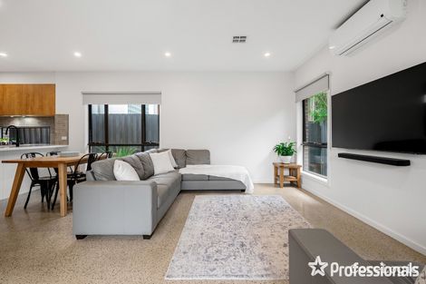 Property photo of 2/25 Clarence Road Wantirna VIC 3152