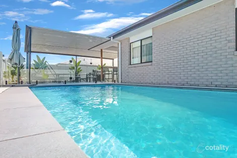 49 Serenity Dr, Eli Waters, QLD 4655