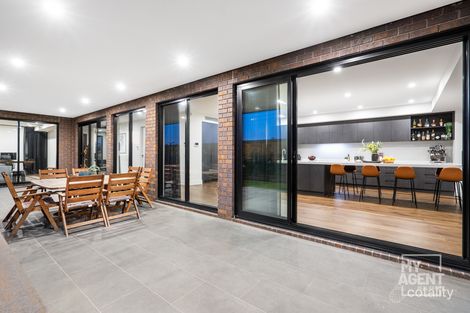 Property photo of 19 Blush Street Mickleham VIC 3064