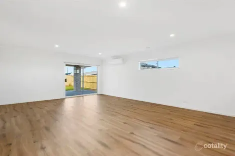 Property photo of 60 Naturaliste Way Armstrong Creek VIC 3217