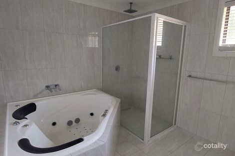 Property photo of 32 Rhodes Parade Windermere Park NSW 2264