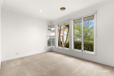 Property photo of 32 Signature Boulevard Point Cook VIC 3030