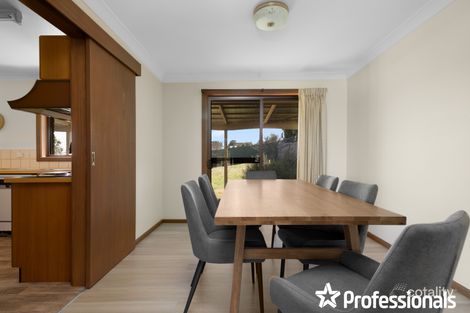 Property photo of 10 Tareena Avenue Kelso NSW 2795
