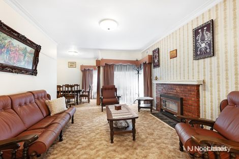 Property photo of 116 Woodhouse Grove Box Hill North VIC 3129
