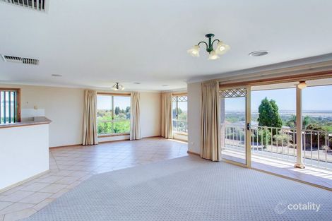 Property photo of 32 Bayview Parade Gulfview Heights SA 5096