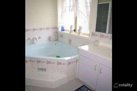Property photo of 2 Rothbury Street Edensor Park NSW 2176