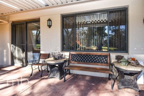 Property photo of 2 Trooper Place Clifton Grove NSW 2800