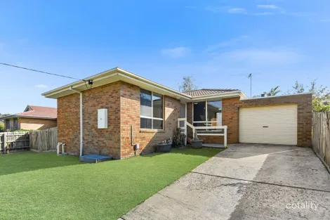 8 Balmoral Way, Pakenham, VIC 3810