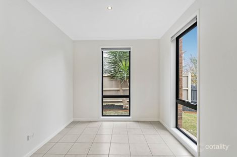 Property photo of 13 Watersprite Boulevard Sunbury VIC 3429
