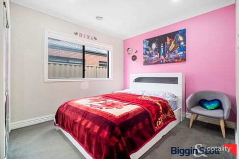 Property photo of 19 Caruana Crescent Harkness VIC 3337