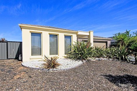 Property photo of 35 Danfield Drive Tarneit VIC 3029