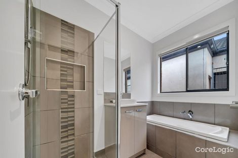 Property photo of 5 Nelse Way Werribee VIC 3030