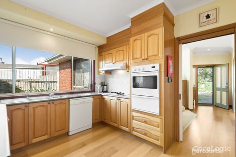 Property photo of 7 Lyndal Court Berwick VIC 3806