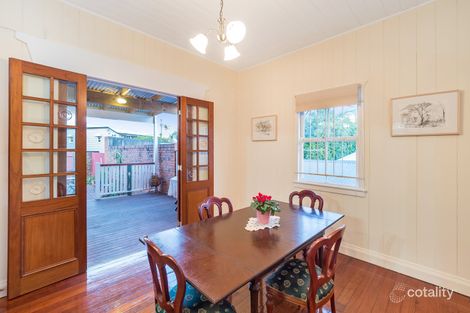 Property photo of 2/137 Fortescue Street Spring Hill QLD 4000