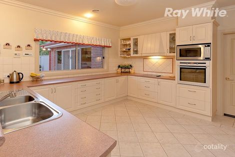 Property photo of 11 Romsey Court Wodonga VIC 3690
