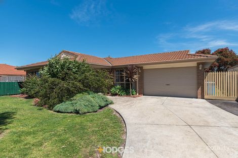 4 Megan Cl, Cranbourne West, VIC 3977