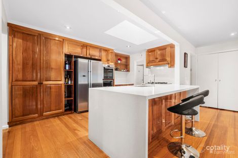 Property photo of 30 Mayfair Avenue Templestowe Lower VIC 3107