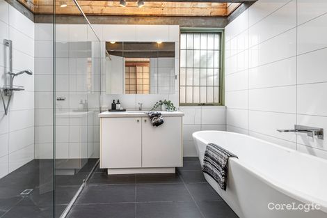 Property photo of 33 Broomfield Road Hawthorn East VIC 3123