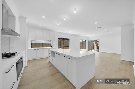 Property photo of 27 Prunus Crescent Fraser Rise VIC 3336