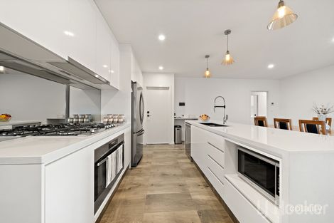 Property photo of 32 Helen Circuit Googong NSW 2620