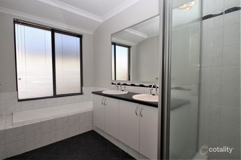 Property photo of 28 Grandite Fairway Australind WA 6233