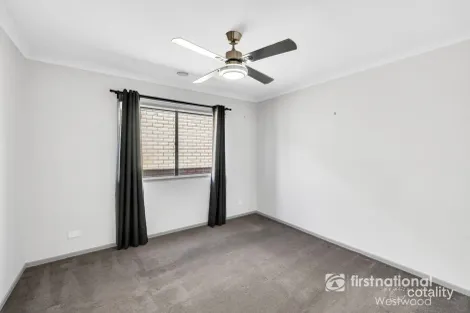 Property photo of 44 Stanmore Crescent Wyndham Vale VIC 3024