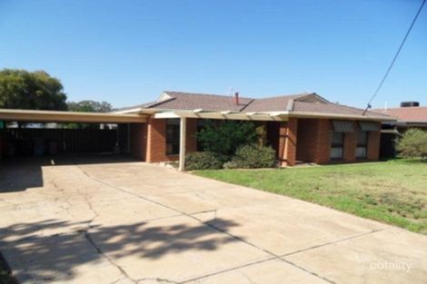 17 Gregory Cres, Lake Albert, NSW 2650