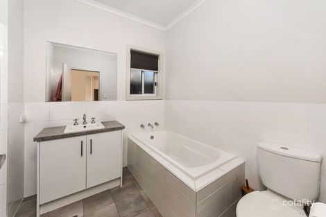 Property photo of 2/21 Weld Crescent Mount Barker SA 5251