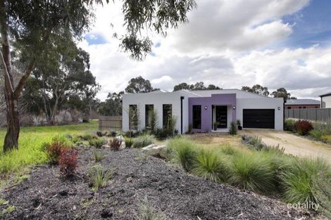 6 Warren St, Harcourt, VIC 3453