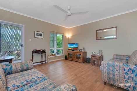 Property photo of 2 Somerset Close Bentley Park QLD 4869