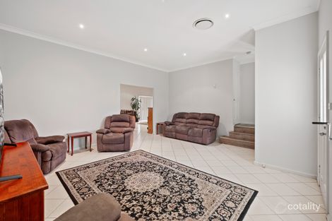 Property photo of 1 Meredith Crescent St Helens Park NSW 2560