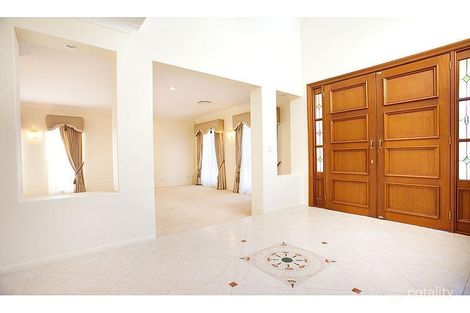Property photo of 5 Hermitage Close Ashmore QLD 4214