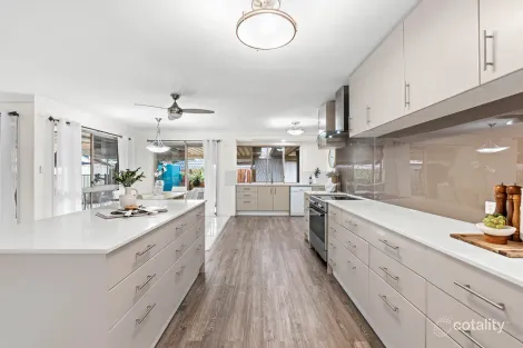 Property photo of 10 Eversholt Street Belmont QLD 4153