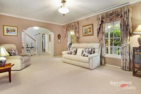 Property photo of 19 Soderlund Drive Doncaster VIC 3108