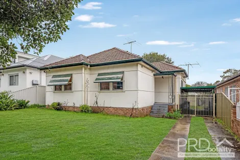 Property photo of 98 Ludgate Street Roselands NSW 2196