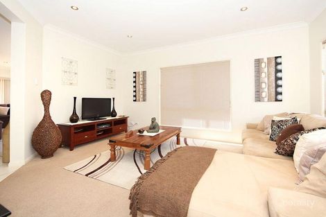 Property photo of 10 Biggera Court Sandstone Point QLD 4511