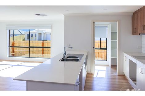 7 Shackell St, Weir Views, VIC 3338