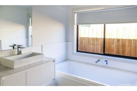Property photo of 7 Shackell Street Weir Views VIC 3338