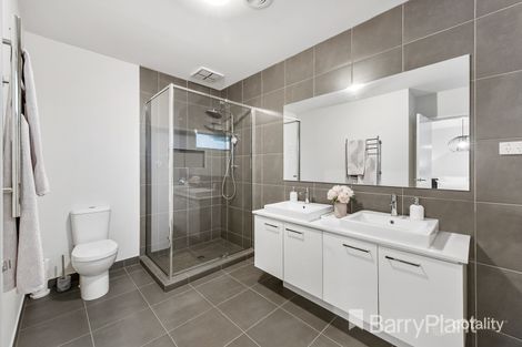 Property photo of 17 Cuttlefish Circuit Tarneit VIC 3029