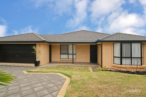 Property photo of 15 McGuire Court Hackham SA 5163