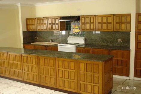 Property photo of 10 Curran Street Prairiewood NSW 2176