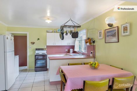 Property photo of 3 Carawatha Avenue Ferny Hills QLD 4055