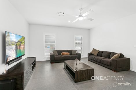 Property photo of 2 Austinmer Street Tullimbar NSW 2527