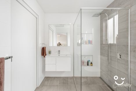 Property photo of 2/27 West Street Wollongong NSW 2500
